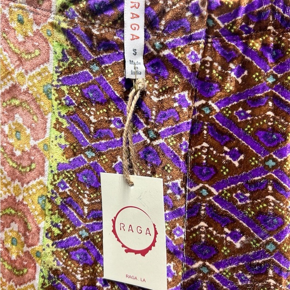 NWT Raga size small velvet flare pants - Picture 3 of 3